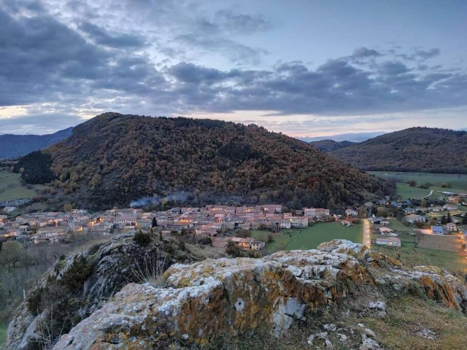 Gite L'Enclos O Rendez-Vous Roquefeuil-Pays De Sault- Avec Jardin Exteriör bild